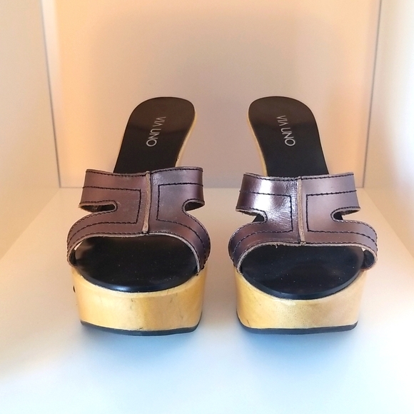 Via Uno Sandals Size 8 (Size 38 marked on shoe) - Picture 2 of 4